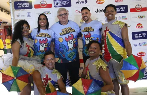 
          Imagem ilustrativa da imagem Galo da Madrugada lança camisa 2026 com mensagem ambiental e solidariedade
          