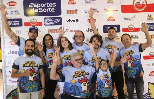 
          Imagem ilustrativa da imagem Galo da Madrugada lança camisa 2026 com mensagem ambiental e solidariedade
          