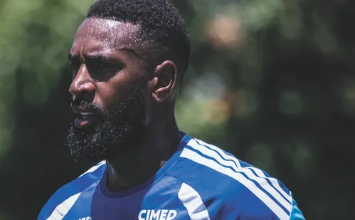 
          Imagem ilustrativa da imagem Gerson liberado para estrear no Cruzeiro
          