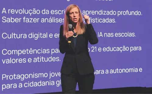 
          Imagem ilustrativa da imagem Gestão escolar: professores podem usar a IA para melhorar o ensino
          