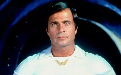 
          Imagem ilustrativa da imagem Gil Gerard, eterno 'Buck Rogers', morre aos 82 anos
          