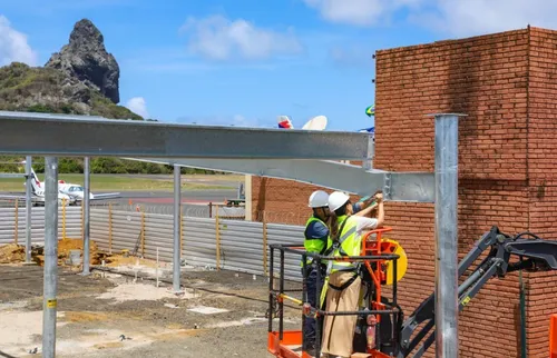 
          Imagem ilustrativa da imagem Governadora antecipa para maio a entrega do novo terminal do aeroporto de Noronha
          