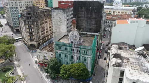 
          Imagem ilustrativa da imagem Governo abre licitação para restaurar antiga sede do Diario de Pernambuco
          