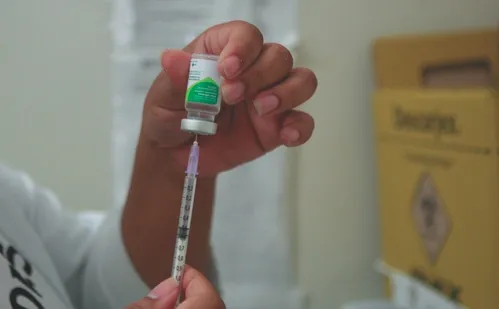 
          Imagem ilustrativa da imagem Grande Vitória: prefeituras oferecem vagas de vacinação para se proteger da gripe
          