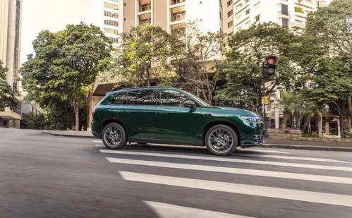 
          Imagem ilustrativa da imagem Grupo Podium lança no ES primeira concessionária Leapmotor no Brasil
          