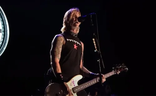 
          Imagem ilustrativa da imagem Guns N' Roses volta ao Brasil em 2026 para ser headliner do Monsters of Rock
          