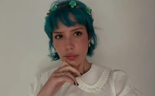 
          Imagem ilustrativa da imagem Halsey é assediada durante show nos EUA
          