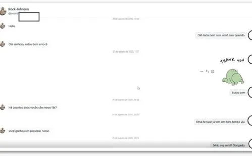 
          Imagem ilustrativa da imagem Homem é preso em SC por aplicar golpes se passando pelo ator The Rock
          