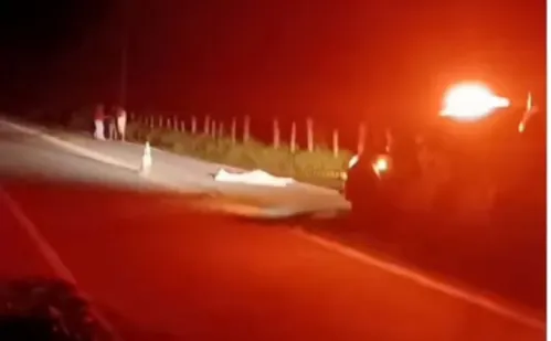 
          Imagem ilustrativa da imagem Homem morre atropelado por caminhão na ES-164 no Sul do ES
          