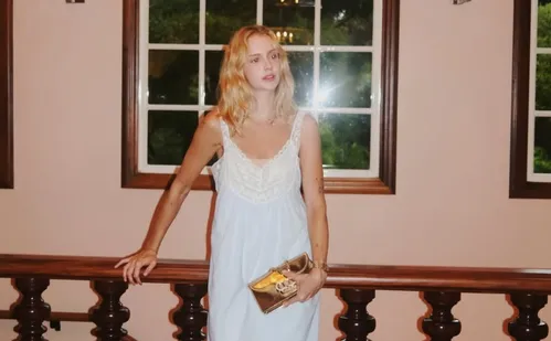 
          Imagem ilustrativa da imagem Isa Scherer comemora Ano Novo ao lado da família após susto com incêndio
          