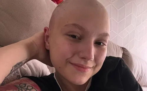 
          Imagem ilustrativa da imagem Isabel Veloso é intubada e marido pede orações: 'parou de respirar'
          