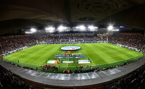 
          Imagem ilustrativa da imagem Itália escolhe 'estádio da sorte' para jogar repescagem por vaga na Copa do Mundo
          