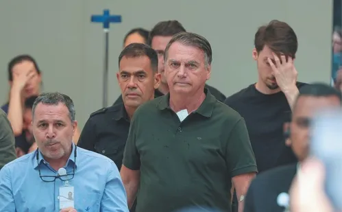 
          Imagem ilustrativa da imagem Jair Bolsonaro será internado nesta quarta para passar por cirurgia no Natal
          