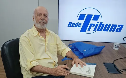 
          Imagem ilustrativa da imagem Jornalista Luiz Trevisan lança seu segundo livro, "A onda que invade a ilha"
          