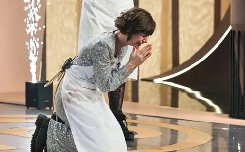 
          Imagem ilustrativa da imagem Julianne Trevisol vence MasterChef Celebridades com menu que impressionou jurados
          