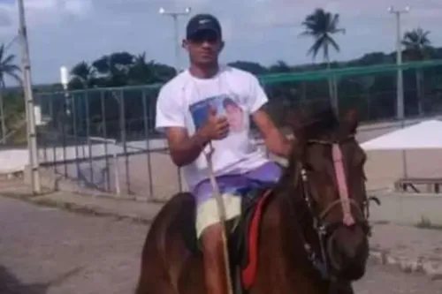 
          Imagem ilustrativa da imagem Justiça condena guarda municipal a 16 anos de prisão por matar homem em Itapissuma
          