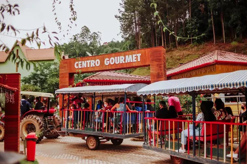 
          Imagem ilustrativa da imagem Lazer completo no primeiro resort do Espírito Santo
          