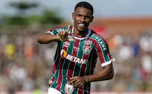 
          Imagem ilustrativa da imagem Lelê deve ganhar chance no Fluminense após derrota
          