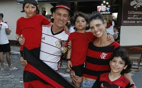 
          Imagem ilustrativa da imagem Libertadores: Título em Lima e muita festa em Vitória
          