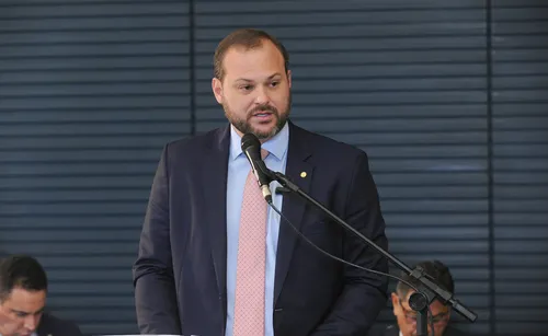 
          Imagem ilustrativa da imagem Linhalis crava que não vai deixar o Podemos
          