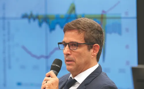 
          Imagem ilustrativa da imagem Liquidação do Banco Master: 32 mil clientes aguardam liberação de dinheiro
          