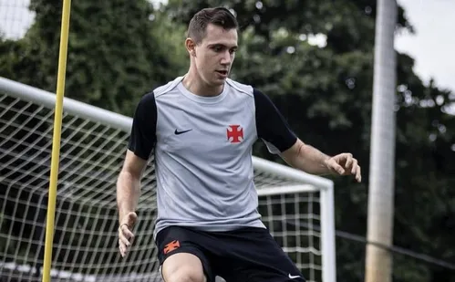 
          Imagem ilustrativa da imagem Lucas Piton avança na recuperação e está próximo de voltar aos treinos
          