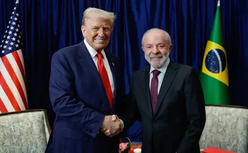 
          Imagem ilustrativa da imagem Lula conversa com Trump e pede mudanças em Conselho da Paz
          