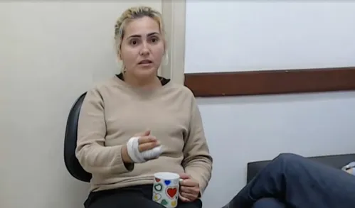 
          Imagem ilustrativa da imagem MP denuncia mulher por contratar ‘Menina Veneno’ e irmã gêmea para matar o pai em SP
          