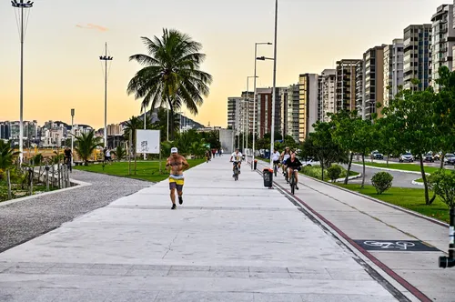 
          Imagem ilustrativa da imagem Mais de 400 grandes obras e investimento superior a R$ 2 bi
          