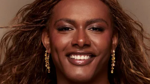 
          Imagem ilustrativa da imagem Marco Zero 2026: onde o Carnaval do Futuro no Recife abraça a ancestralidade
          