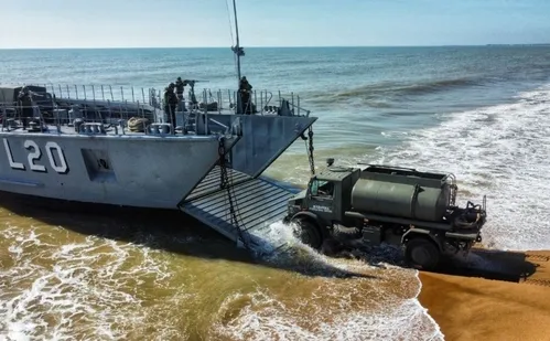 
          Imagem ilustrativa da imagem Marinha realiza megaoperação de guerra no Litoral Sul do ES
          