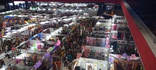 
          Imagem ilustrativa da imagem Mega Fashion Outlet começa nesta quinta-feira (20), no Centro de Convenções
          