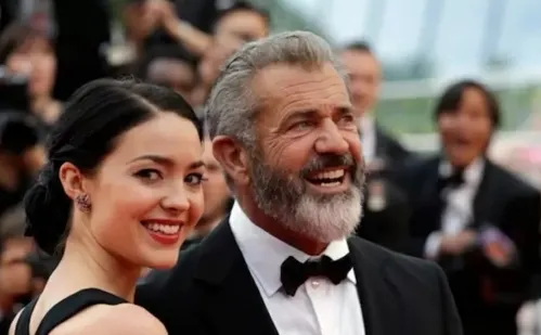 
          Imagem ilustrativa da imagem Mel Gibson e Rosalind Ross anunciam divórcio após quase uma década juntos
          