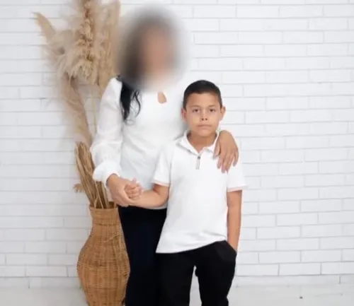 
          Imagem ilustrativa da imagem Menino de 10 anos é esfaqueado pelo primo em Altinho (PE) e acaba morrendo
          