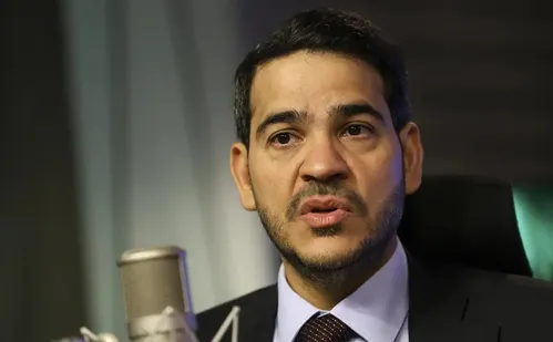 
          Imagem ilustrativa da imagem Messias agradece orações para indicação ao STF e promete retribuir confiança
          