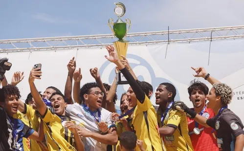 
          Imagem ilustrativa da imagem Metropolitano de Futebol de areia tem finais emocionantes
          