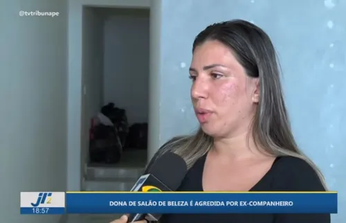 
          Imagem ilustrativa da imagem Michelon Marques tem protetiva decretada após socos e mata-leão na ex-mulher
          