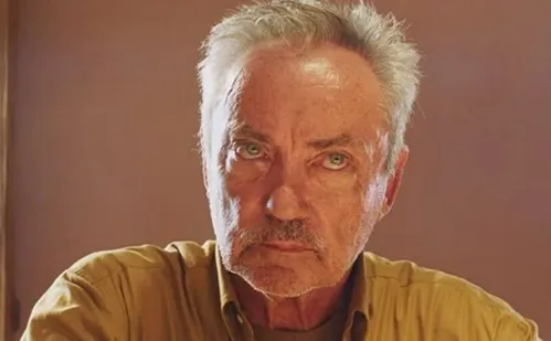 
          Imagem ilustrativa da imagem Quem foi Udo Kier, ator de 'Agente Secreto' que morreu dias após estreia
          