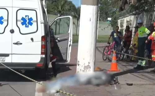 
          Imagem ilustrativa da imagem Motociclista morre após bater em poste na BR-101 na Serra
          