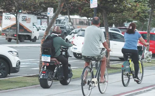 
          Imagem ilustrativa da imagem Motos elétricas vão ter licenciamento a partir de 2026
          