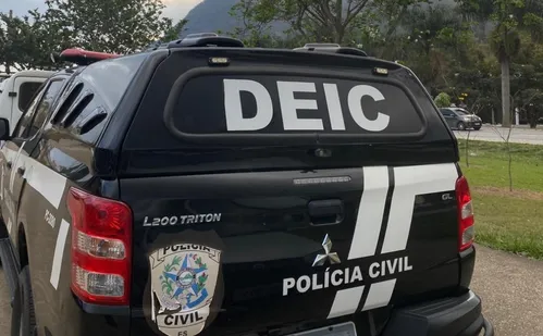 
          Imagem ilustrativa da imagem Mulher é indiciada por pedir doações para tratamento da mãe e desviar dinheiro
          