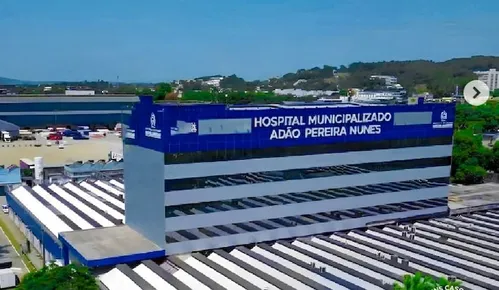 
          Imagem ilustrativa da imagem Mulher é morta a facadas na frente dos três filhos em Duque de Caxias, no Rio
          