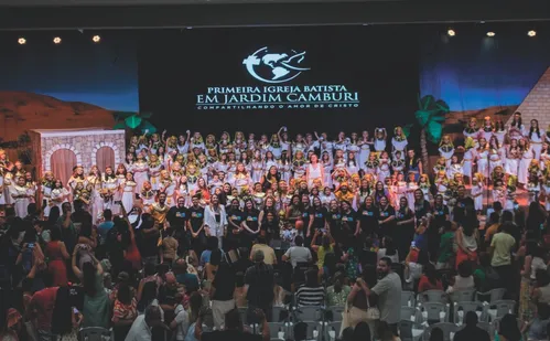 
          Imagem ilustrativa da imagem Musical de Natal com mais de 130 crianças em Jardim Camburi
          