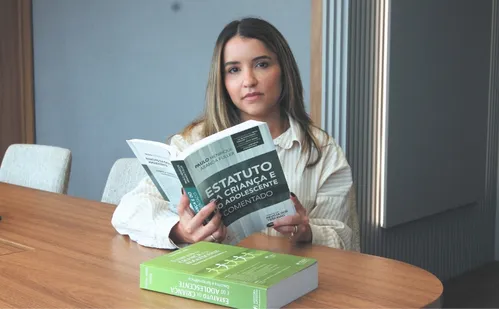 
          Imagem ilustrativa da imagem Não basta pensão! Lei agora obriga pais a dar afeto aos filhos
          