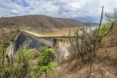 
          Imagem ilustrativa da imagem Nível da Barragem Jucazinho faz Compesa ajustar abastecimento de água em 4 cidades
          
