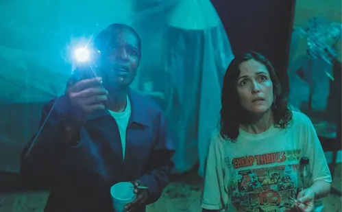 
          Imagem ilustrativa da imagem Nova comédia policial com Marcus Majella chega aos cinemas
          