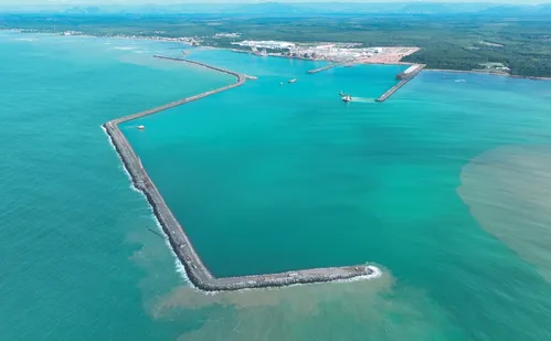 
          Imagem ilustrativa da imagem Nova escola vai ensinar profissão na área portuária para ganhar até 7 mil
          