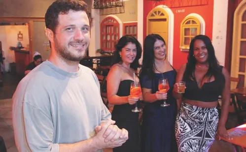 
          Imagem ilustrativa da imagem Novos hábitos mudam a rotina da vida noturna
          