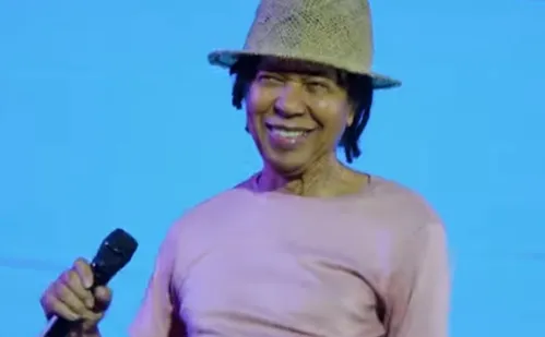 
          Imagem ilustrativa da imagem "Nunca vou ser decifrado e isso é muito bom"; Djavan fala sobre novo disco
          