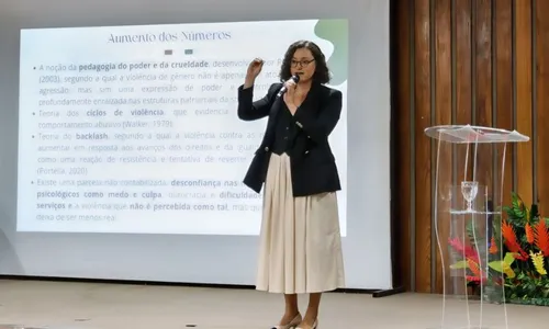 
          Imagem ilustrativa da imagem O que sustenta uma vida? A trajetória de Débora mostra que o Estado pode ser mais
          